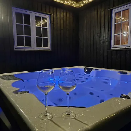 Nordre Hella - With Jacuzzi With 4 Bedrooms * Fossby